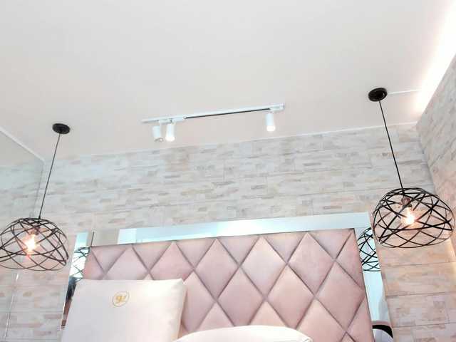 CeleneMidnight webcam