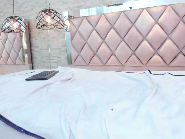 CeleneMidnight webcam