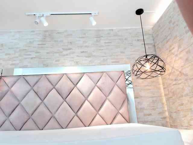 CeleneMidnight webcam