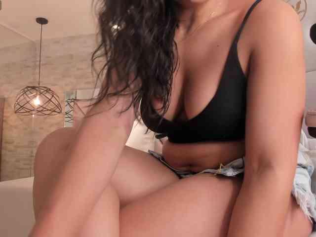 CeleneMidnight webcam