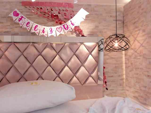 CeleneMidnight webcam