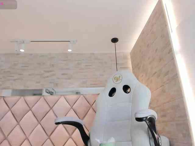 CeleneMidnight webcam