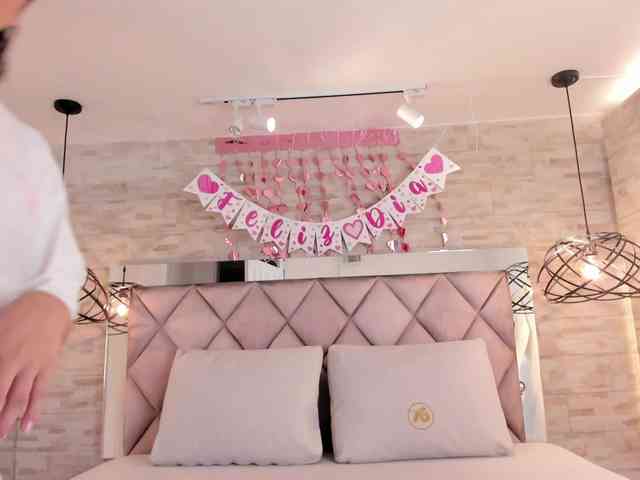 CeleneMidnight webcam