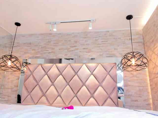 CeleneMidnight webcam