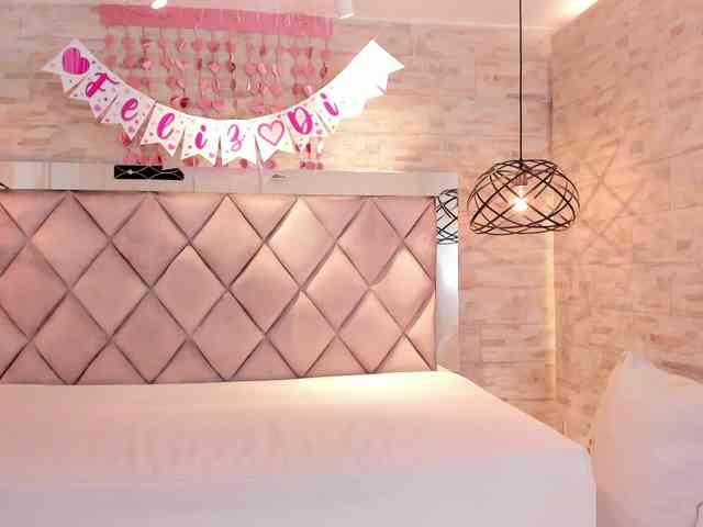 CeleneMidnight webcam