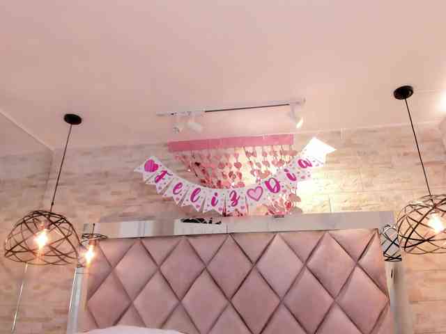 CeleneMidnight webcam