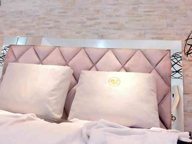 CeleneMidnight webcam