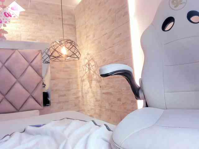 CeleneMidnight webcam