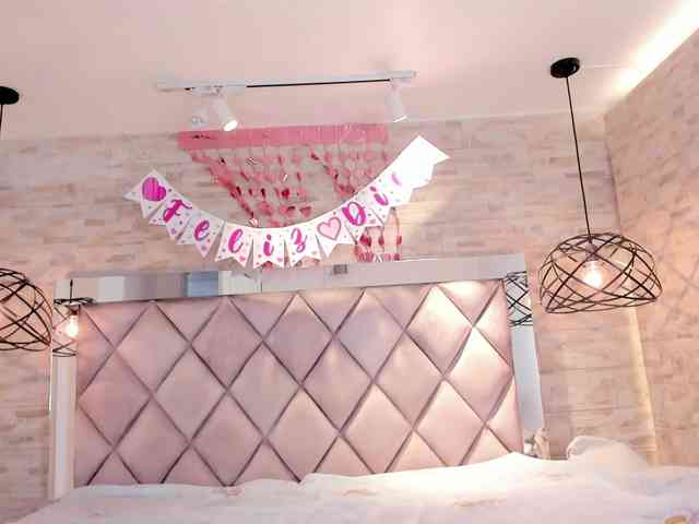 CeleneMidnight webcam