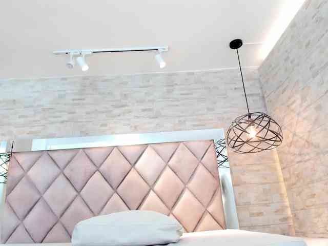 CeleneMidnight webcam