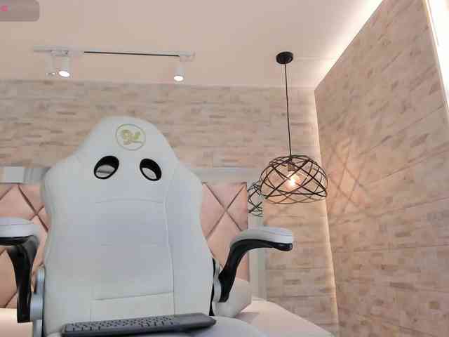 CeleneMidnight webcam