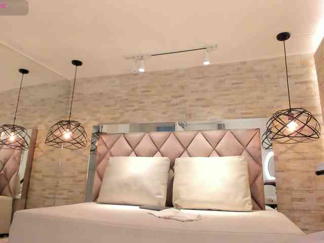 CeleneMidnight webcam