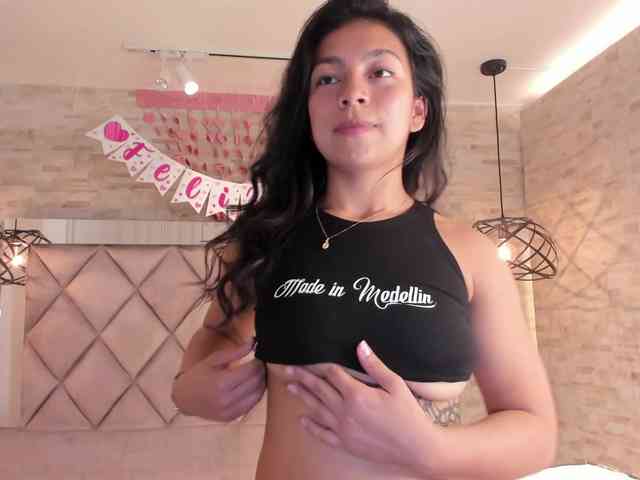 CeleneMidnight webcam