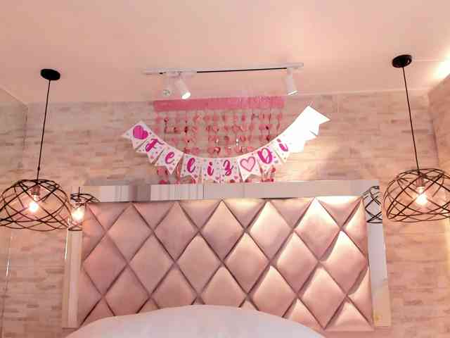 CeleneMidnight webcam