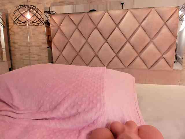 CeleneMidnight webcam