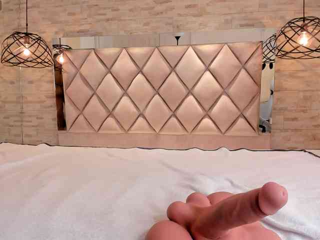 CeleneMidnight webcam