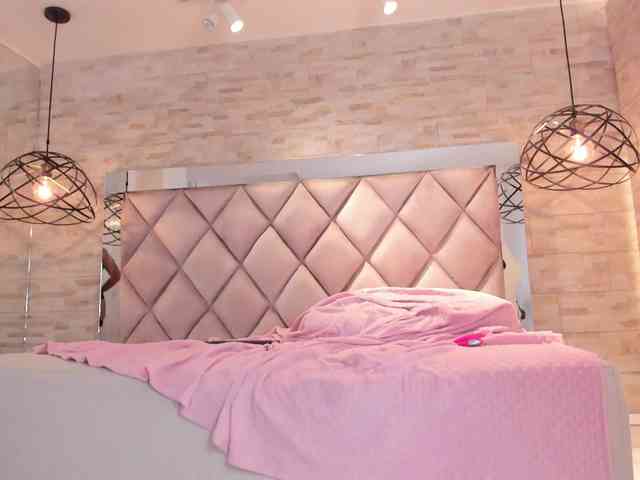 CeleneMidnight webcam