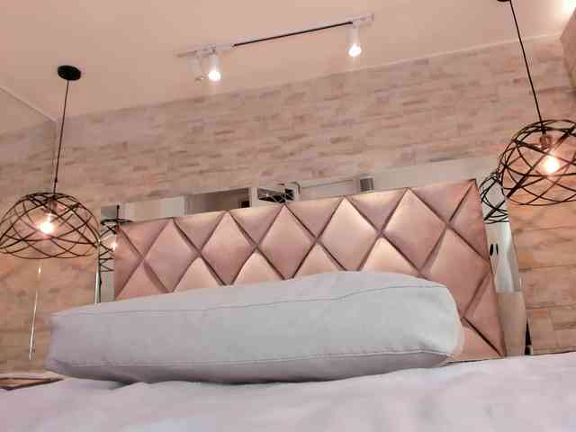 CeleneMidnight webcam