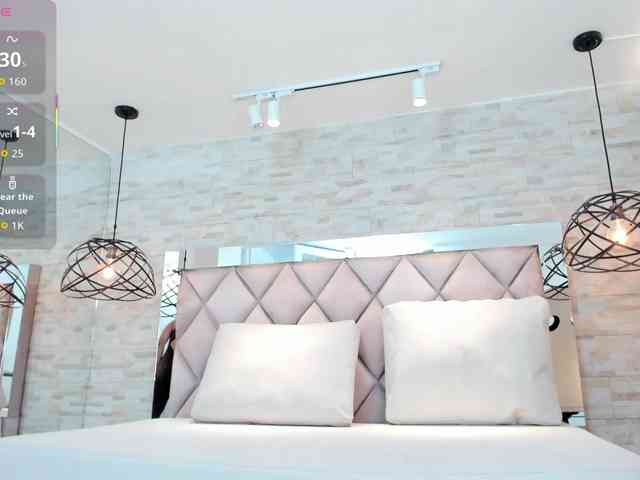 CeleneMidnight webcam