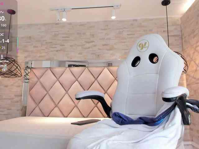 CeleneMidnight webcam