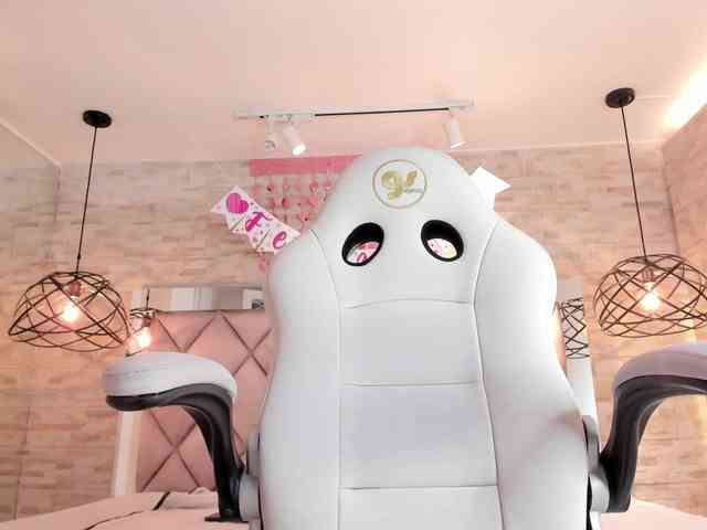 CeleneMidnight webcam