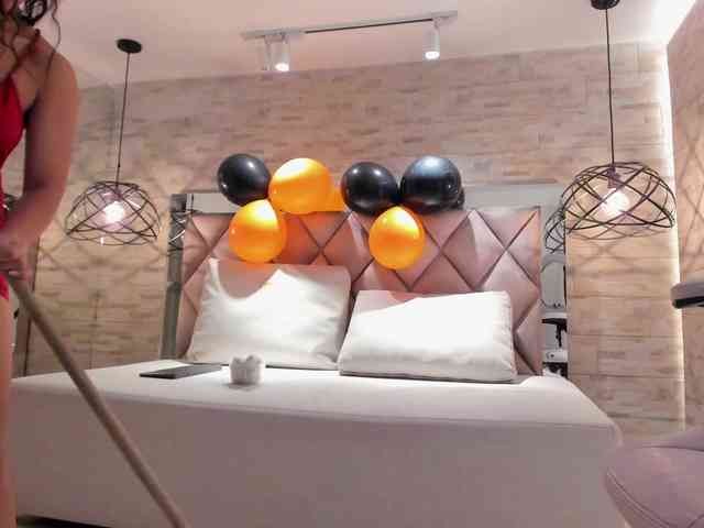 CeleneMidnight webcam