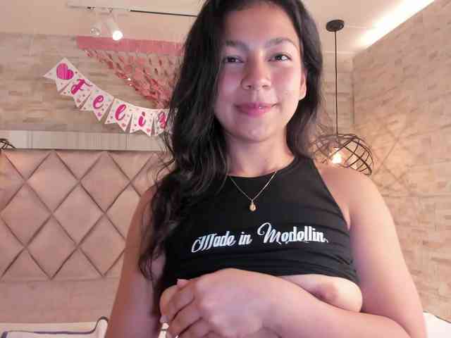 CeleneMidnight webcam