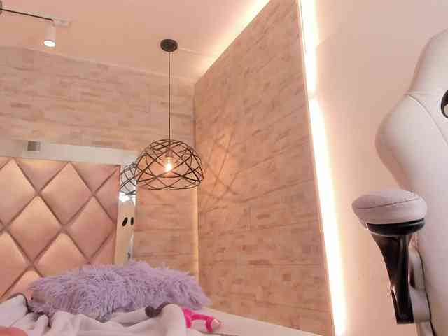 CeleneMidnight webcam