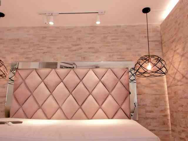 CeleneMidnight webcam