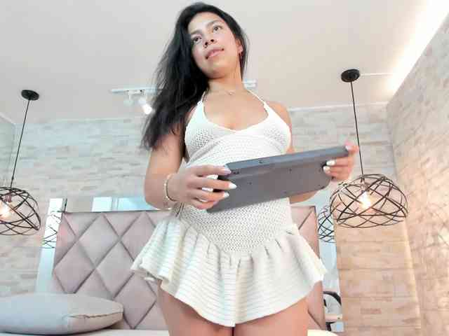 CeleneMidnight webcam