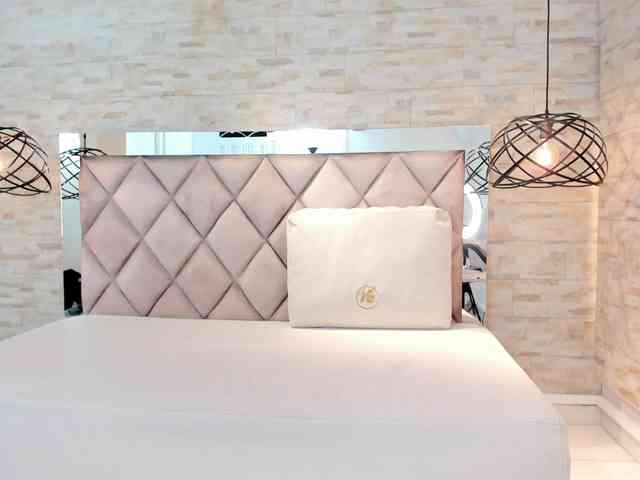 CeleneMidnight webcam