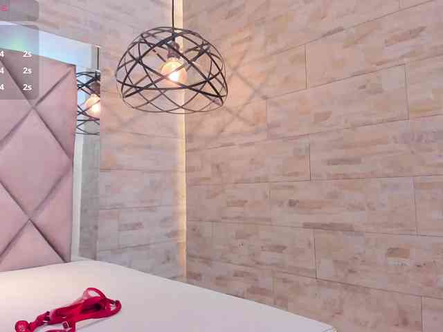 CeleneMidnight webcam