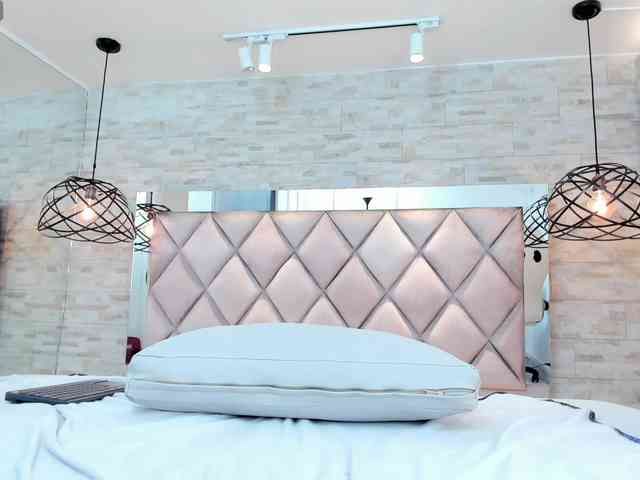 CeleneMidnight webcam