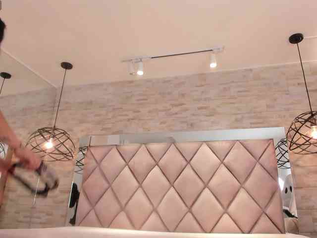 CeleneMidnight webcam