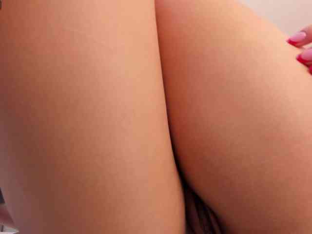 CeleneMidnight webcam