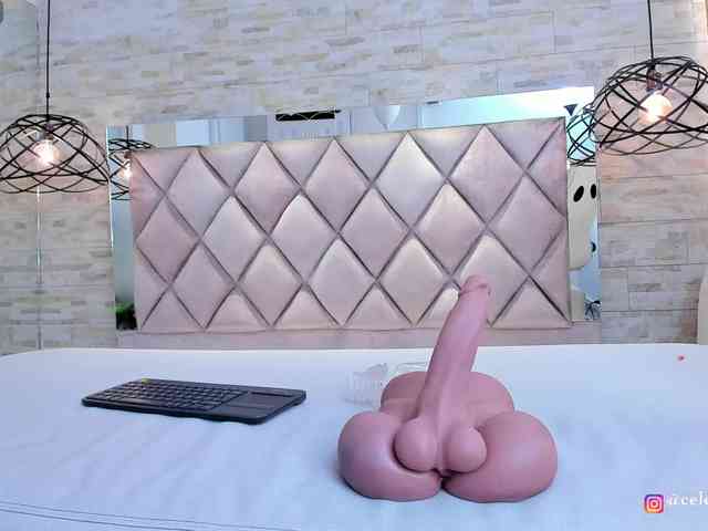 CeleneMidnight webcam