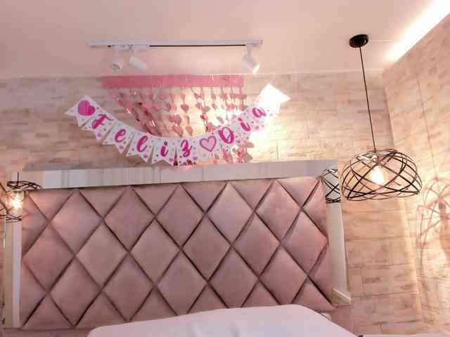 CeleneMidnight webcam