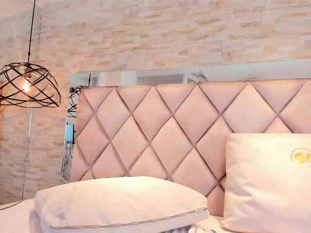 CeleneMidnight webcam