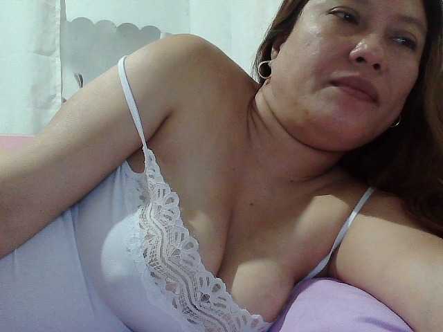 sweetinasia Live Cam on BongaCams