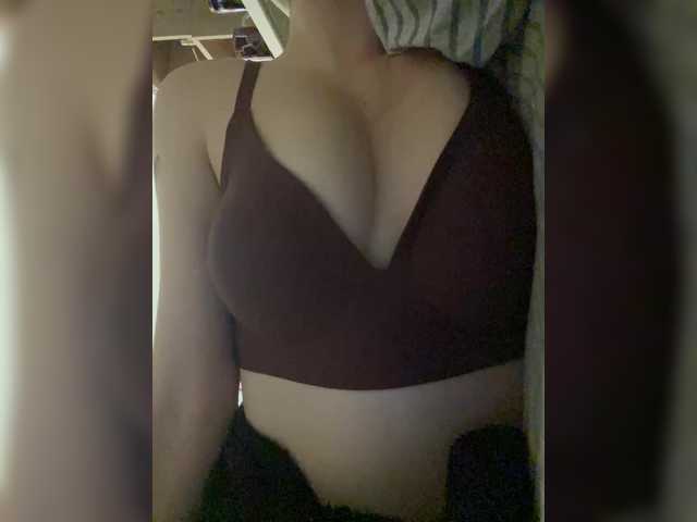 Liokira's BongaCams show and profile