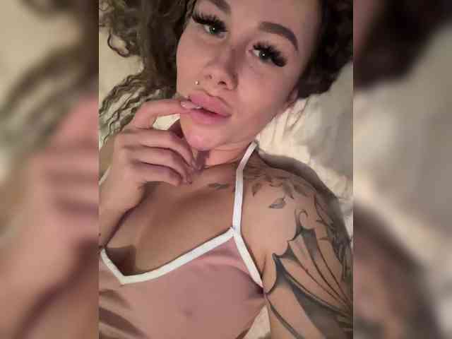 Liokira Live Webcam on BongaCams