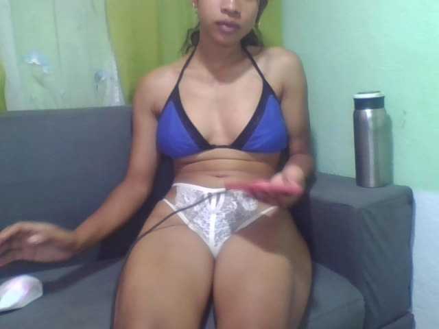 NADIAH's BongaCams show and profile