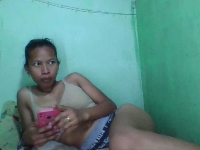 HotgirlURIEL vous attend pour discuter, flirter et plus sur bongacams