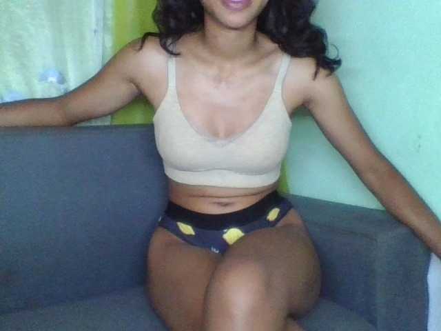 NADIAH's BongaCams show and profile