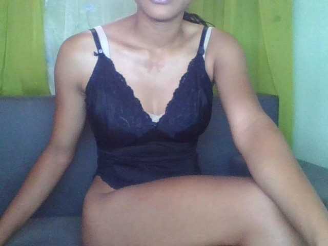 NADIAH's BongaCams show and profile