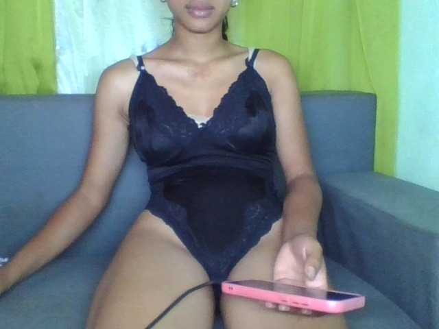 NADIAH's BongaCams show and profile