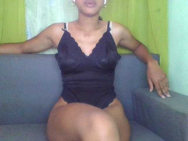 NADIAH's BongaCams show and profile