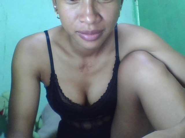 NADIAH's BongaCams show and profile