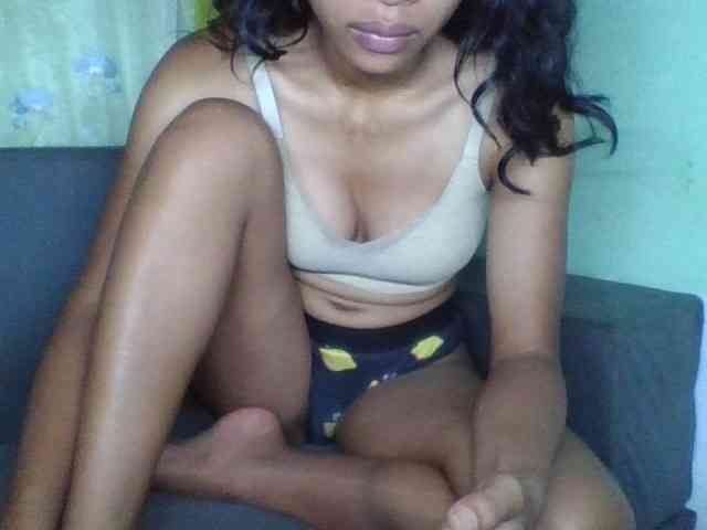 NADIAH Live Webcam on BongaCams