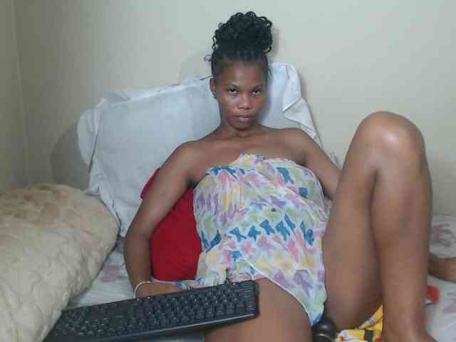 BadGirlMonaa Live Webcam on BongaCams